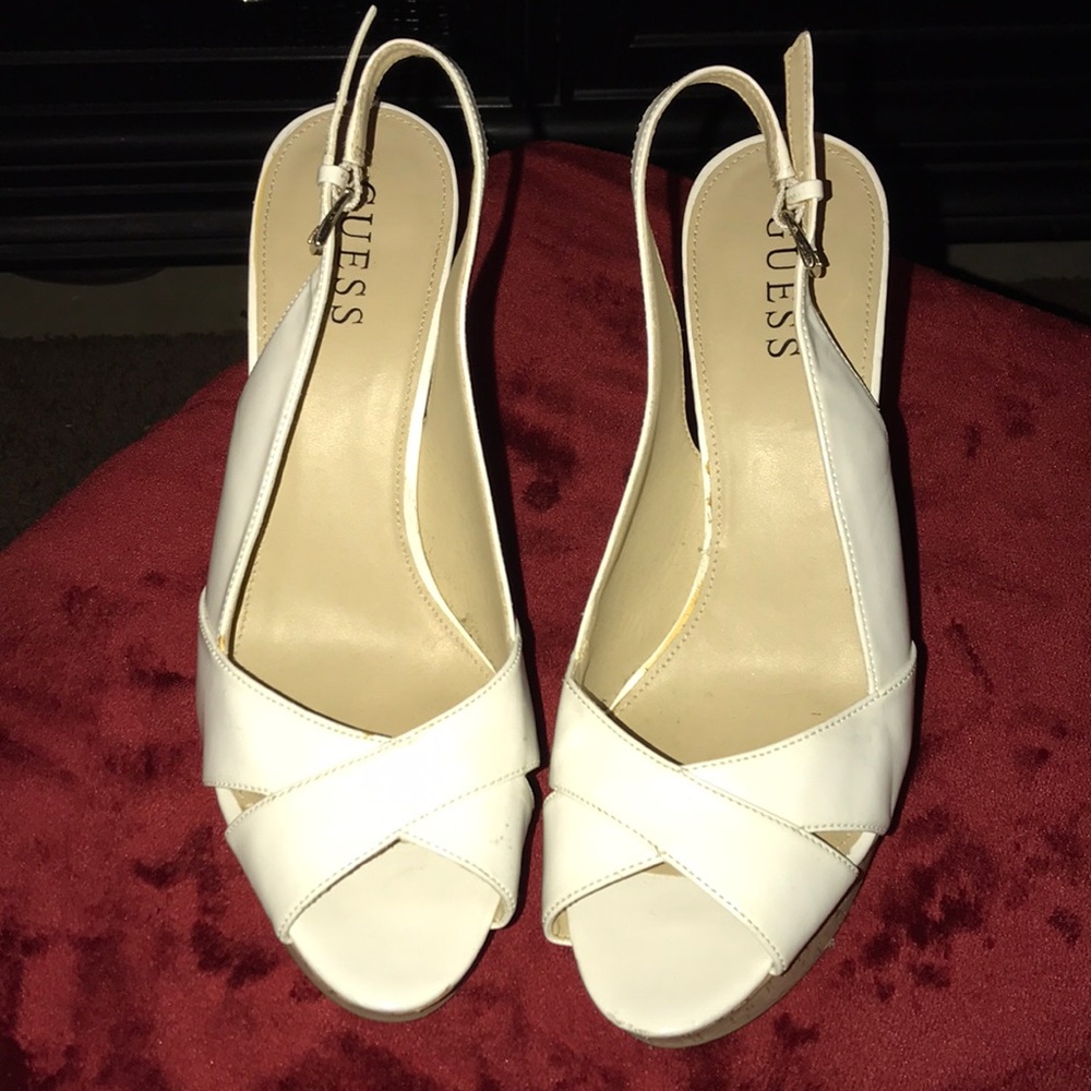 Heels 👠..Guess heels